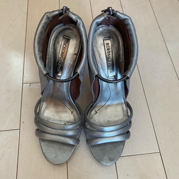 BCBG MAXAZRIA LEATHER HEELS - Picture 1 of 6